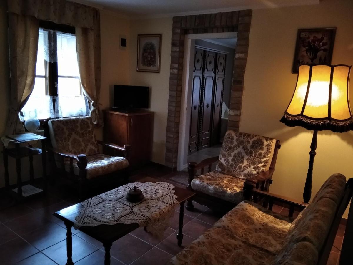 Moezsi Apartman Tolna المظهر الخارجي الصورة