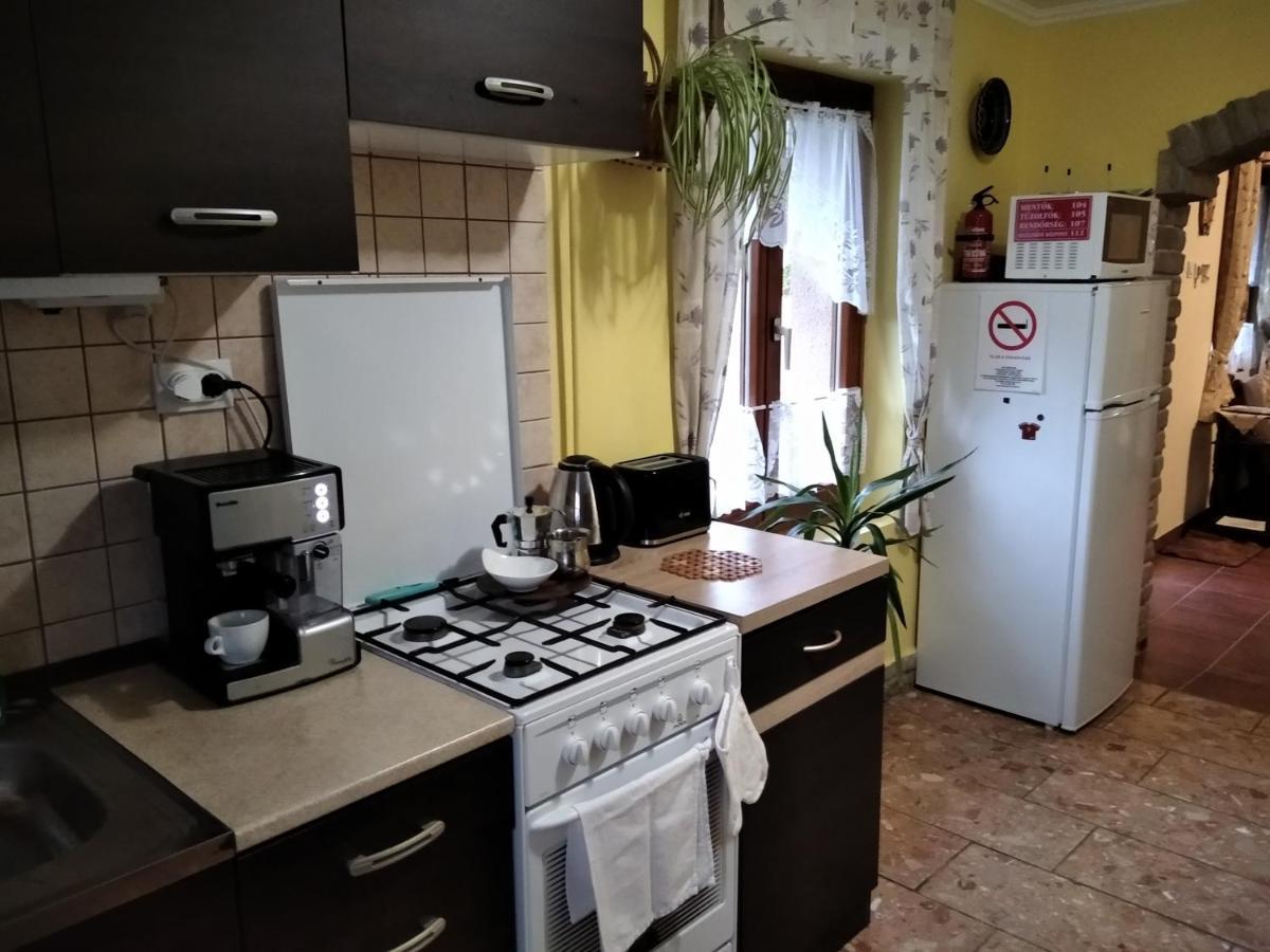Moezsi Apartman Tolna المظهر الخارجي الصورة