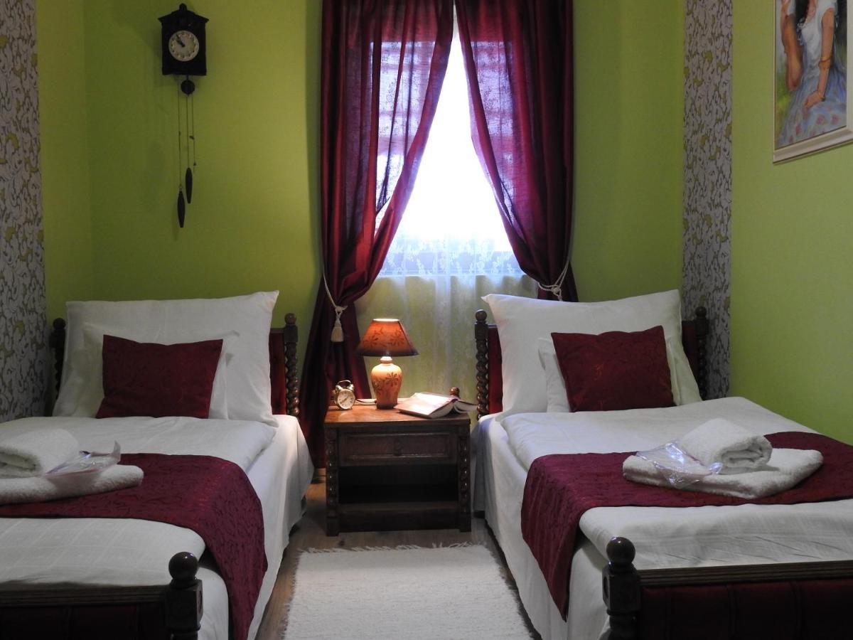 Moezsi Apartman Tolna المظهر الخارجي الصورة