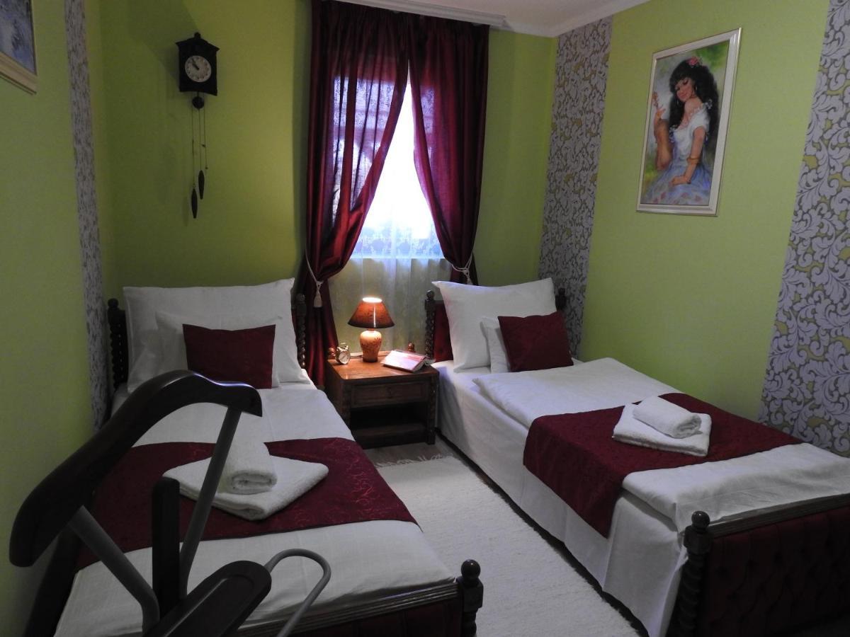 Moezsi Apartman Tolna المظهر الخارجي الصورة