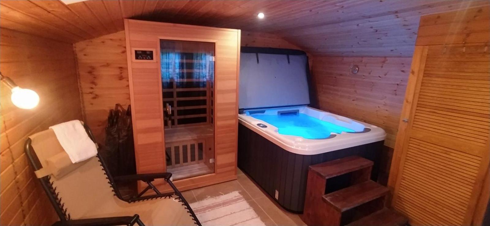 Moezsi Apartman Tolna المظهر الخارجي الصورة